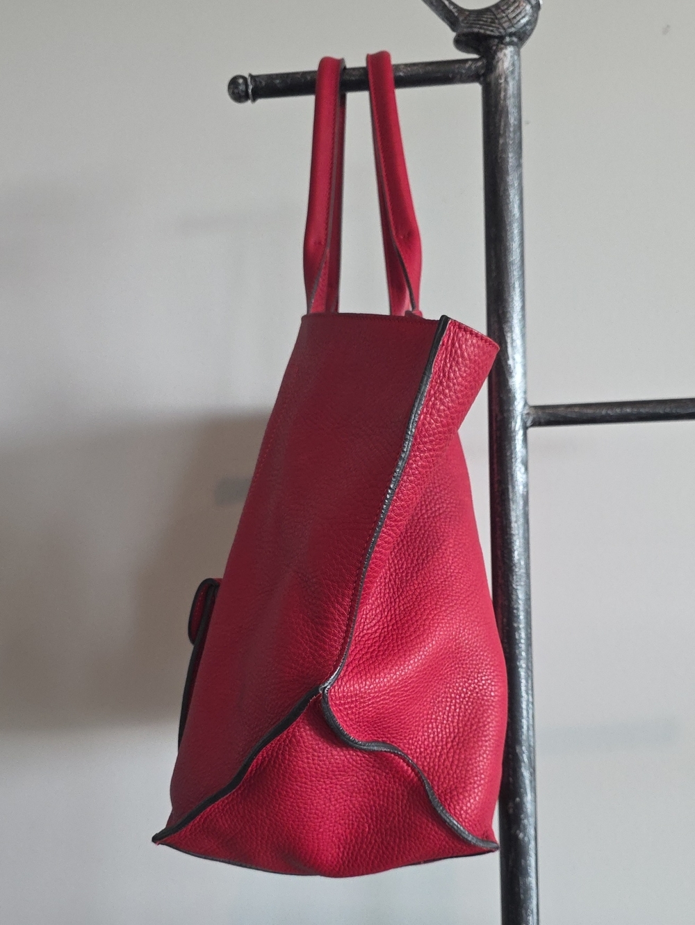 Marni Red Leather Tote Bag with Front Pockets - Picture 4 of 15